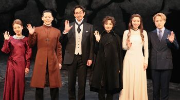 吉田羊が主人公・ハムレット役！「男性を意識した役作りは、低く発声することぐらい」女性だからこその演出も