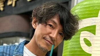 藤木直人 “変装なし”で仙台の街を散歩＆名物グルメを堪能！アーケード街を歩く姿に「一緒に歩きたい」「爽やかな笑顔も素敵」