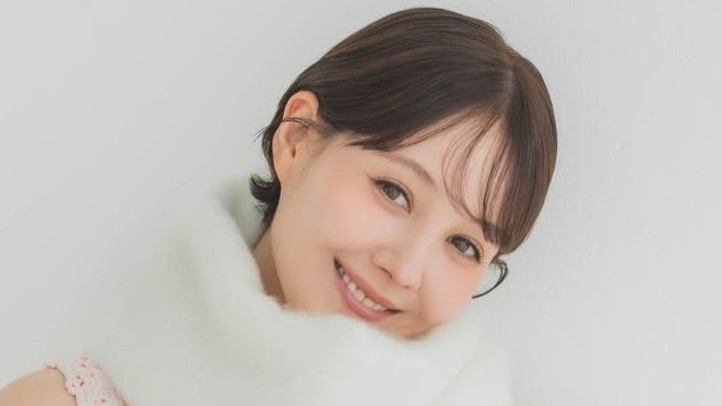 「産後ですか！？」第1子出産のトリンドル玲奈 金髪外ハネボブに劇的イメチェン！膝上ミニ丈ワンピ姿で抜群のスタイルを披露し反響「素敵！」