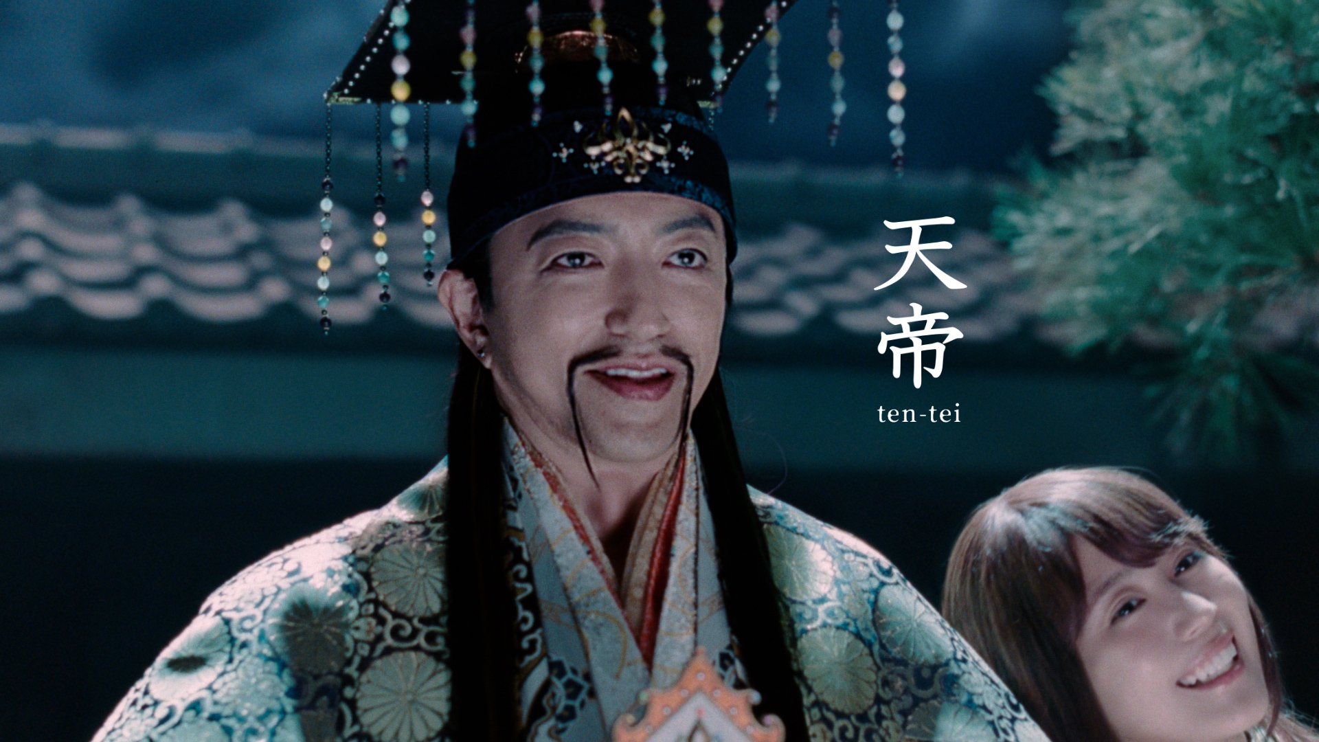 神々しい！」大沢たかおが神々を統括する天帝役で新CMに降臨！無敵の