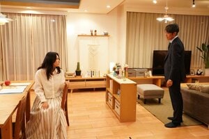 贈賄事件を受け閑職へ追いやられる雄太（反町隆史）…一方、マチルダ（木竜麻生）のある情報が明らかに『ラムネモンキー』第2話予告