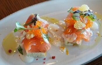西鉄とSmoltが共同開発したオリジナルブランド魚「あまおう桜鱒」をONE FUKUOKA HOTELで提供開始！
