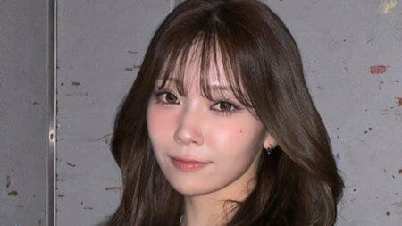 NiziU・MAYUKA 美スタイル際立つワンショル×三つ編み姿にファンもん絶「女神♡」「至高でしかない」