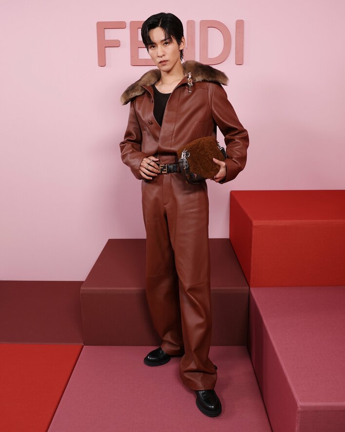 目黒蓮　ディスプレイポード Amazon.co.jp: HIGHSNOBIETY JAPAN ISSUE11 HOLIDAY 【表紙：目黒蓮