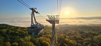 【富良野スキー場】空に近い紅葉絶景に出会う　「ふらのの森”ASOBOU”」で秋限定体験を