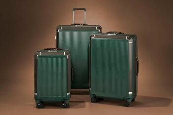 ラグジュアリーと快適性を融合した「プレスティ」から、品格を備えた新色ミッドナイトグリーン登場