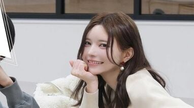 口元そっくり」益若つばさ 高校生息子との“カップルに見える”2ショット 