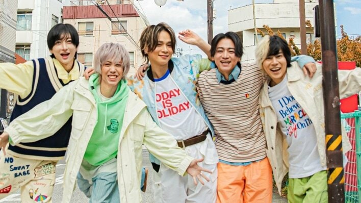 フォロワー数240万人以上 “元気の押し売りアイドル”リアルピース 熱海を舞台にした2nd写真集　先行カット公開