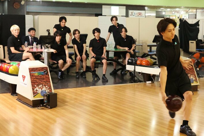 【写真4枚】timeleszが新企画で盛り上がる『タイムレスマン』の写真を見る