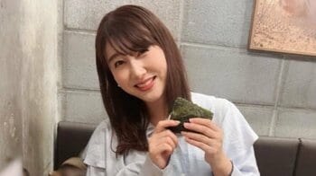 2児の母・安めぐみ 長女の“お下がり服”を着た次女の姿に「ジーン」姉妹仲良しショットを披露！「愛情素晴らしい」「すくすく大きくなって」