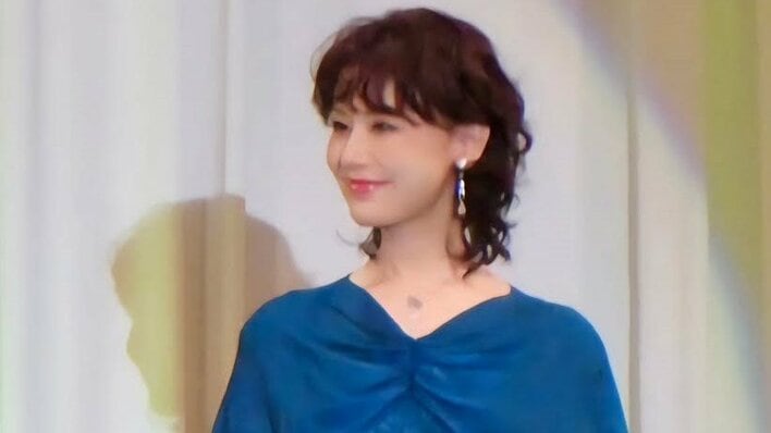 【画像7枚】大地真央(69)ネット釘付けの“美しすぎる宇宙人”姿を見る