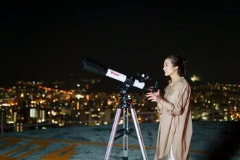 【札幌プリンスホテル】地上107mの屋上ヘリポートで天体望遠鏡を使いながら星空を観察できる2日間限定宿泊プランを販売