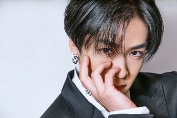 川村壱馬「実は脱いだらすごい」宅トレで“美腹筋”メイク！！美肌の秘訣は「起きてからの拭き取り化粧水」【美Bodyラボ】