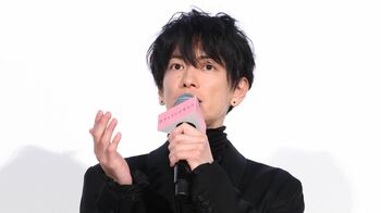 佐藤健「初めて本気を出している」35歳の抱負は「フルスロットル、全開、マックス、ウルトラスーパーパワー」