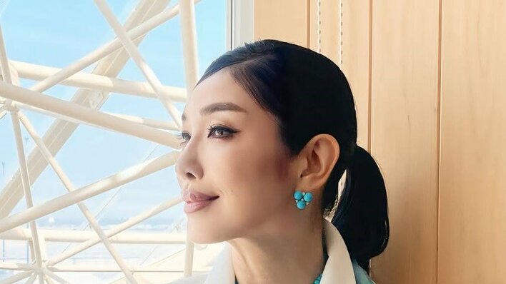 「色っぽい」アン ミカ 口元のホクロ除去前のモデルショットを披露「なんだか雰囲気が違う」「個性で可愛いですよね」と反響