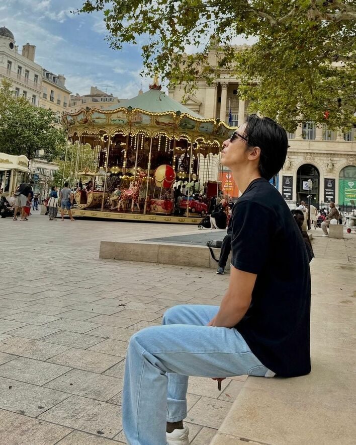 山下智久 - 山下智久　生写真　みー様 セクシーの極み」山下智久 マルセイユでの街ブラ写真を公開 ヒゲ