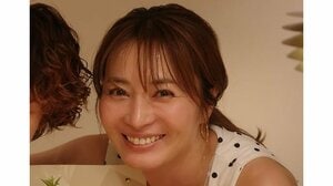 「鼻がそっくり」新山千春 20歳迎えた娘との親子ショット公開！幼少期の1枚と同じポーズを決めたエモい記念撮影に「いい笑顔」と反響