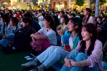 すべての映画ファンにおくる、パーク初の映画鑑賞イベント 『シネマナイト・ピクニック ～Ｄｉｓｃｏｖｅｒ Ｕ!!!～』不朽の名作 「ジョーズ」 上映で、本日幕開け！