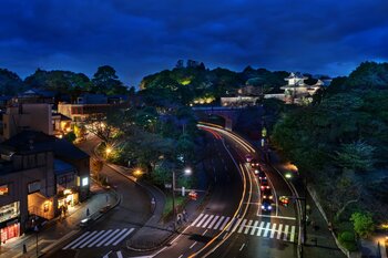 《10月17日・24日・31日》兼六園下交差点下の「HOTEL AO KANAZAWA」ルーフトップテラスで、夜の兼六園を眺めながら食事を楽しむイベントを開催！