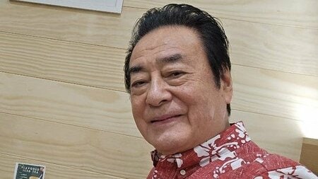 高橋英樹 ハワイで海を眺めながら豪華朝食を堪能！「アラモアナブルグのパン」フルーツたっぷり南国感もある品々に「うらやましい」