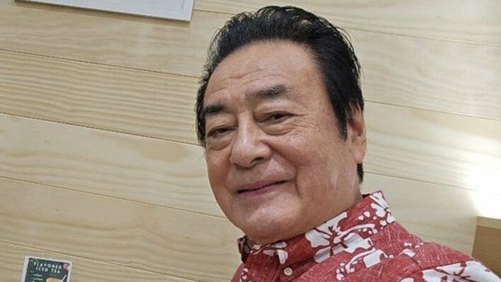 【画像9枚】高橋英樹 ハワイで海を眺めながら豪華朝食を堪能！フルーツたっぷり南国感もある品々を見る