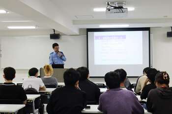 【新潟ビジネス専門学校】　　　　　　　　　　　　　　　　　　　　　　　　　　交通ルールを守って、事故・違反ゼロへ！留学生対象の自転車ルール指導！