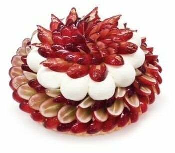【カフェコムサ】神様が集うまち、島根県が誇るぶどう「神紅」(しんく)のケーキを店舗限定で展開！