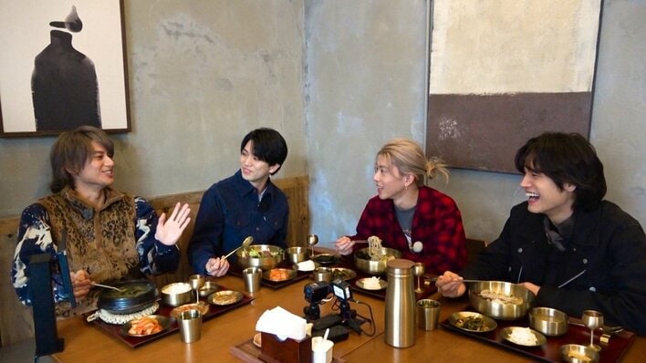 Aぇ! groupが韓国で最新美容グルメを堪能&オリジナル美容液が作れる話題のビューティースポットへ『Aぇ! groupのQ&Aぇ!』