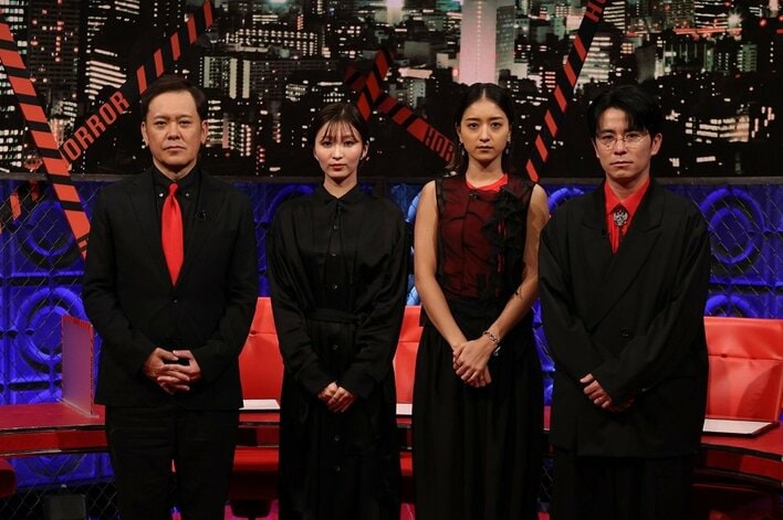 【写真12枚】岡崎紗絵、藤森慎吾が出演する『世界で一番怖い答え』の写真を見る