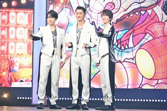 Man 岩本照 深澤辰哉 渡辺翔太 阿部亮平 宮舘涼太 アクスタサマパラ 宮舘涼太「舘汁（だてじる）が出ていましたね」大量の汗をかきながらの