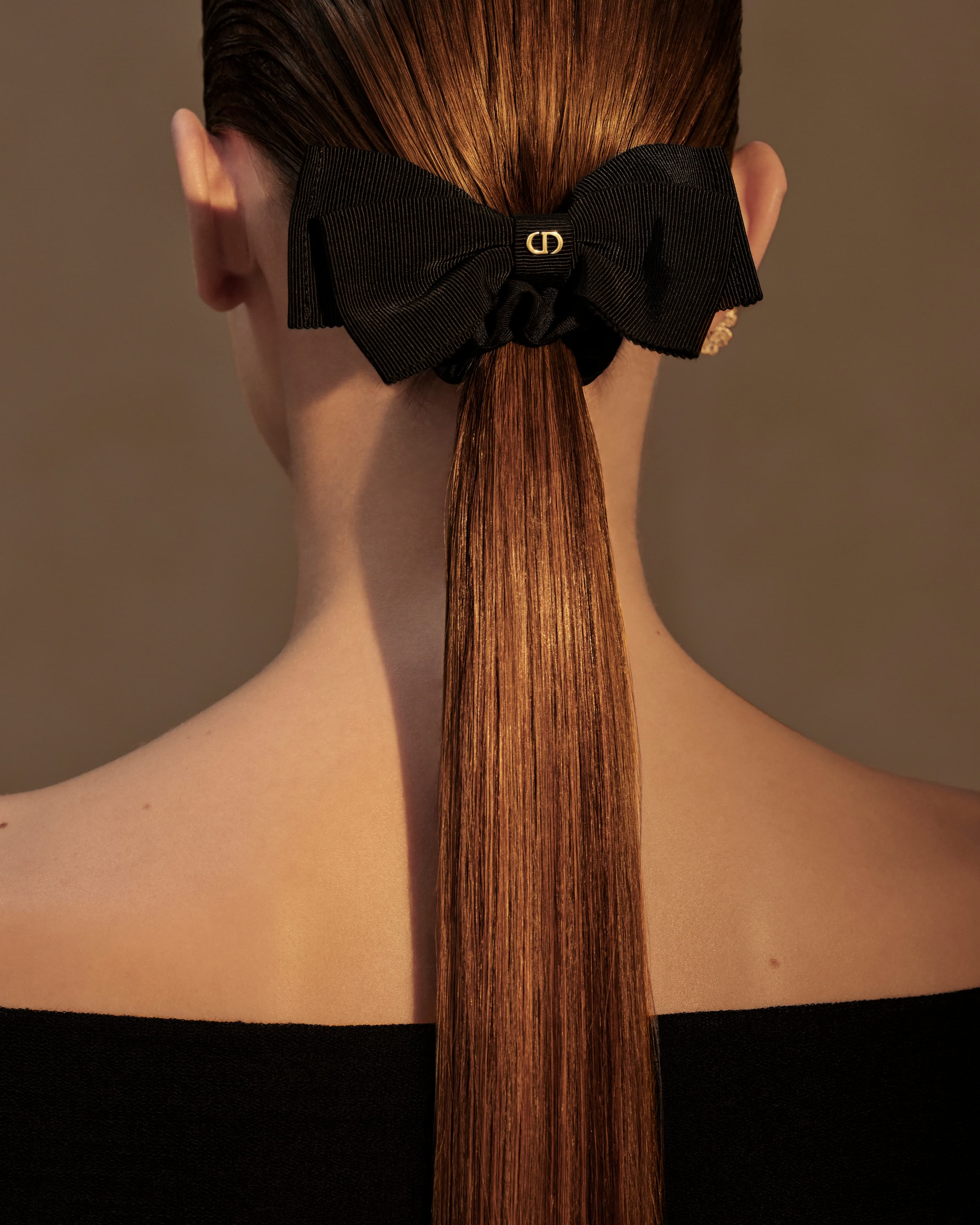 DIOR】2025年フォール コレクションから新作のヘアアクセサリー