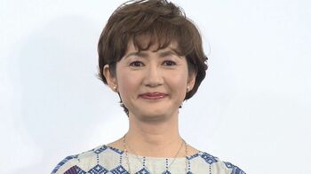 がん闘病中の古村比呂イベントに登場「ウクレレを弾きたい」