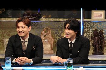 東方神起の登場に大興奮！ユンホ「既読スルーと未読スルー、どっちが失礼？」に世代間で意見真っ二つ！？