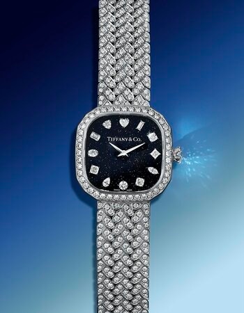 【TIFFANY & CO.】アベンチュリン ダイヤルを備えた新作「ティファニー エタニティ」ウォッチを日本で発表。