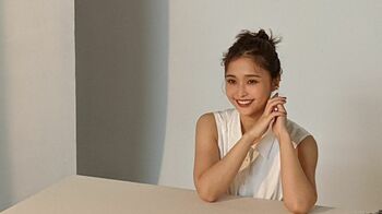 渡邊渚アナ「朝起きたときと顔が違う（笑）」自身の激変写真にびっくり【女性アナカレンダー2022】