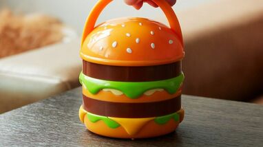 これは欲しすぎる」マクドナルド 今年の福袋に反響 手を汚さずポテトが