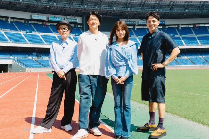 福山雅治が有村架純、伊藤淳史、満島真之介、リリー・フランキーと音楽人生において欠かせない場所・横浜でゆかりの地をめぐる『タビフクヤマ』