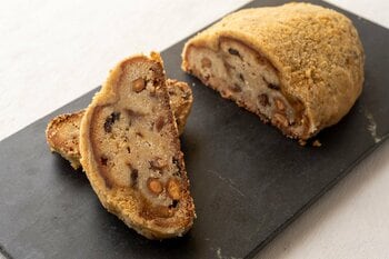 MAISON GIVREE 生姜と甘夏が香る、進化形。「黒糖のシュトーレン・生姜と甘夏のコクトーレン」熊本の食材を生かしたクリスマス菓子です。