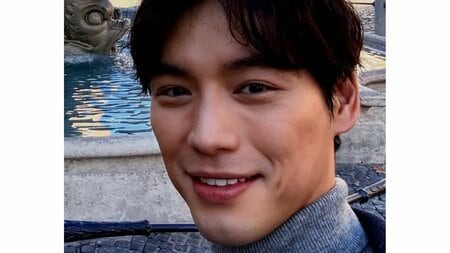 「写真集出してほしい」福士蒼汰 イタリアの街並みで絵になるショットを披露！ローマの街並みに溶け込む姿に「すごくカッコいい！」と反響続々