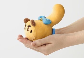 東京ばな奈のオリジナルキャラ「東京ばにゃ奈」。仲間の「ラテ」がぬいぐるみで初登場！