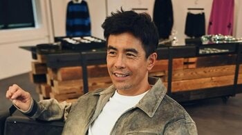 「ん？どゆこと？」伊藤英明は指が“11本ある！？おちゃめなマジックに「3回見てやっとわかった」「信じちゃったわよ〜」と反響