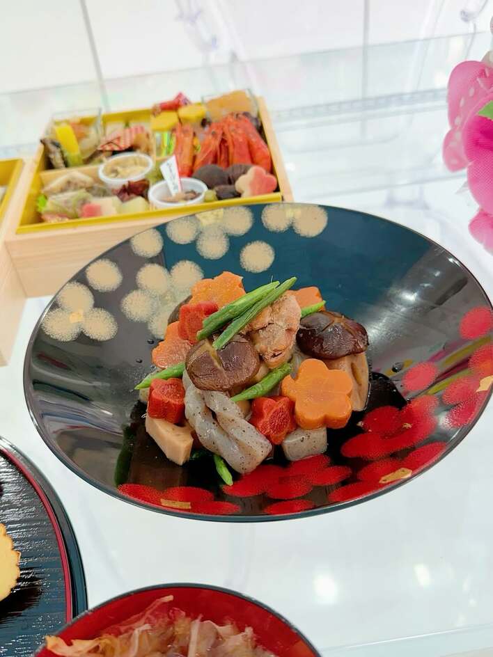 プロの料理人」かつみ♥さゆりの♥さゆり センス抜群の豪華正月料理を