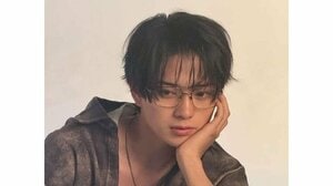 「鍛えた体も素敵♡」岩瀬洋志 厚みある胸筋＆肩が際立つタンクトップ姿を披露！「メロすぎる♡」ワイルドなバンダナショットにも注目