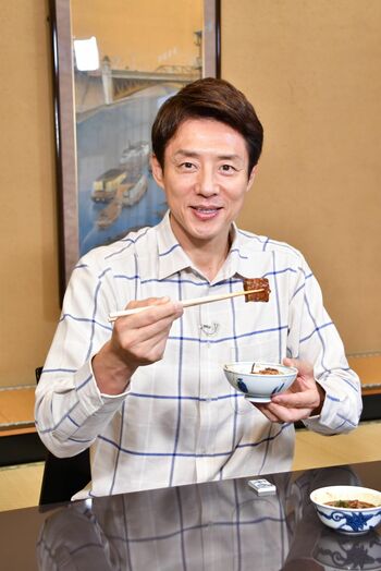 松岡修造 発祥の地で牛鍋を堪能「僕にとってはものすごく新鮮」