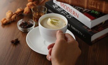 上島珈琲店にて累計販売6万杯を突破※した『ラムレーズンミルク珈琲』と、『カモミールミルク紅茶』を12月11日に期間限定で販売開始！