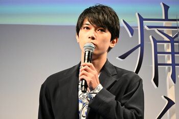 吉沢亮「めっちゃ青いんですよ、僕！」“青”との深すぎるつながりを明かす