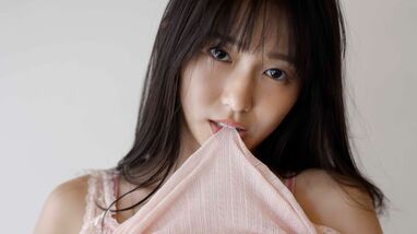 先行カット】志田音々（26）眩しい白ビキニ＆大人の色香漂う