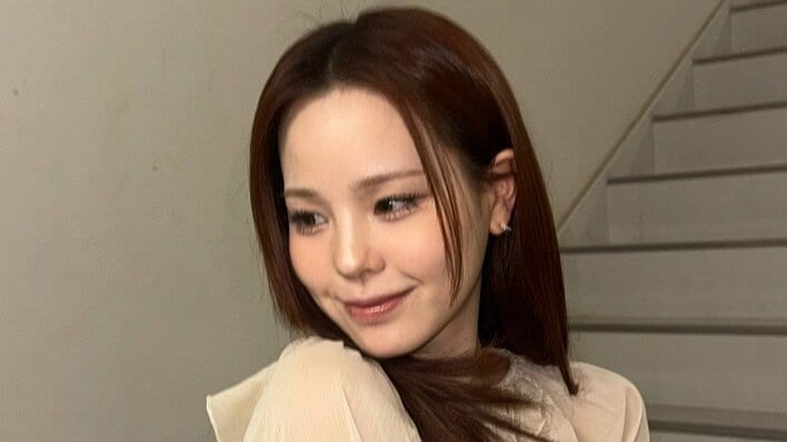 「平成ギャル感最高」NiziU・MAKO メンバー全員との“制服プリ”が話題！仲良し愛あふれる“エモい”落書きにも注目「青春してて幸せそう」