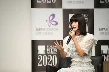 橋本愛 韓国の人気監督キム・ボラと死生観語る「人は毎日死んで、毎日生まれている」