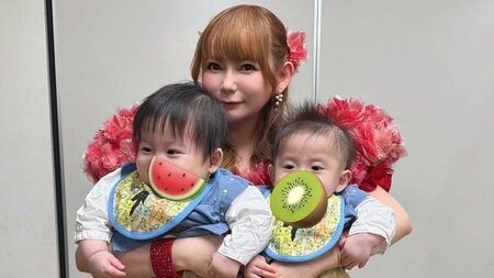 「チャッピーに描いてもらいました」中川翔子 ライブ参戦した7ヶ月双子の“ヲタ芸”をAIで再現!?『推しの子』すぎる1枚に「涙ぐんだわ」